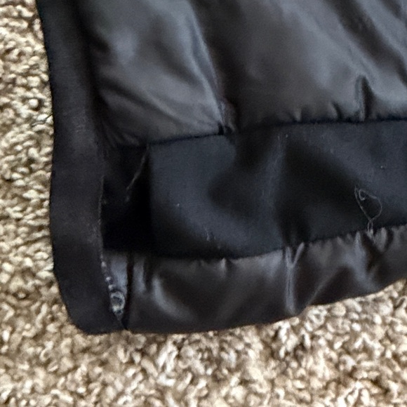 lululemon athletica Women's Black Puffer Jacket - Picture 9 of 16